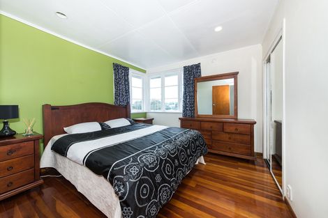 Photo of property in 16 Kereru Street, Henderson, Auckland, 0612