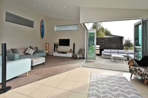 Photo of property in 11 Maurice Knowles Lane, Cashmere, Christchurch, 8022