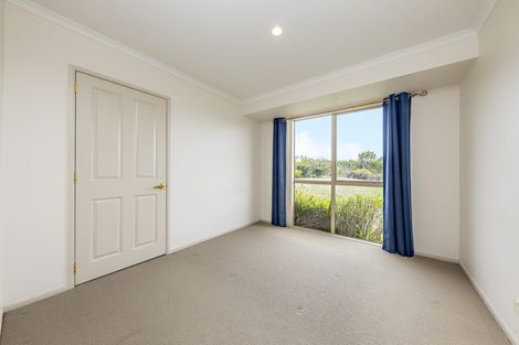 Photo of property in 57 Old Barn Road, Opaheke, Papakura, 2584