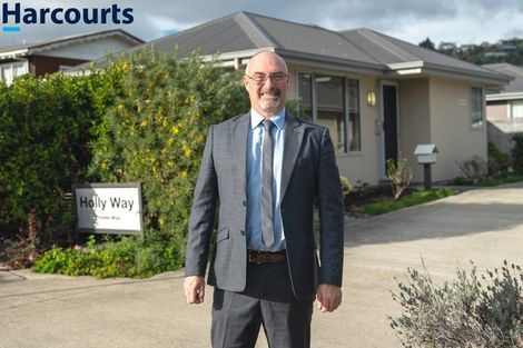 Photo of property in 1 Holly Way, Tahunanui, Nelson, 7011