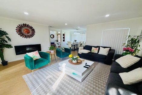 Photo of property in 4 Willowbank Close, East Tamaki Heights, Auckland, 2016