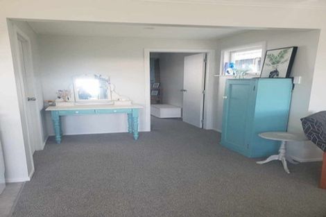 Photo of property in 99 Broadway, Carterton, 5713