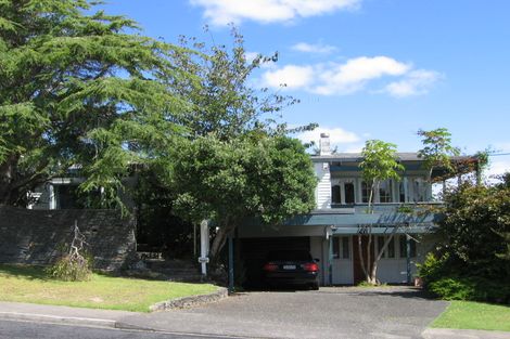 Photo of property in 2 Rae Road, Campbells Bay, Auckland, 0620