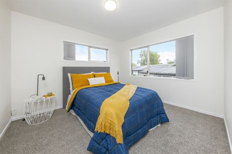 Photo of property in 2/7 Barneys Farm Road, Clendon Park, Auckland, 2103