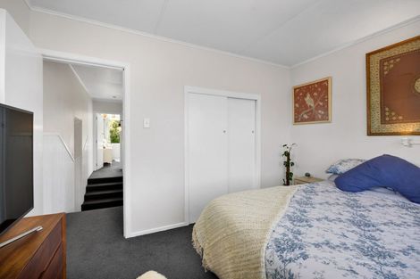 Photo of property in 1 Nikau Street, Inglewood, 4330