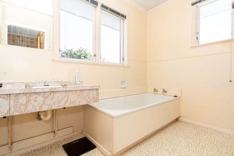 Photo of property in 84 Mckay Drive, Temple View, Hamilton, 3218