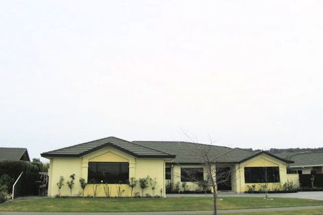 Photo of property in 27 Kensington Drive, Taradale, Napier, 4112