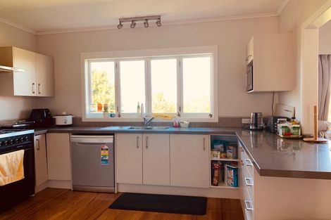 Photo of property in 32 James Tyler Crescent, Lynfield, Auckland, 1042