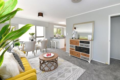 Photo of property in 2/2 Orewa Street, Torbay, Auckland, 0630