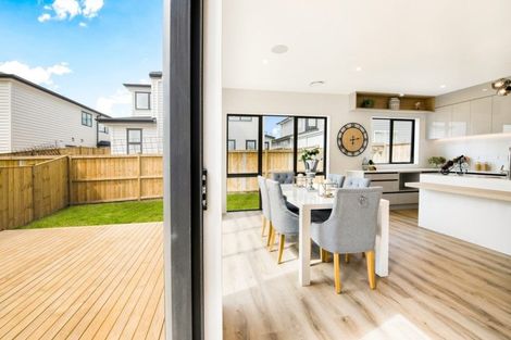 Photo of property in 15 Kearns Drive, Hobsonville, Auckland, 0616
