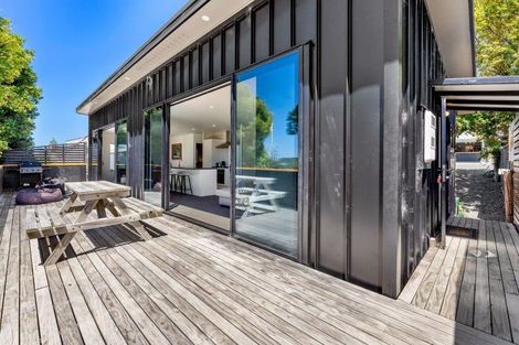 Photo of property in 21 Cumberland Street, Leigh, 0985