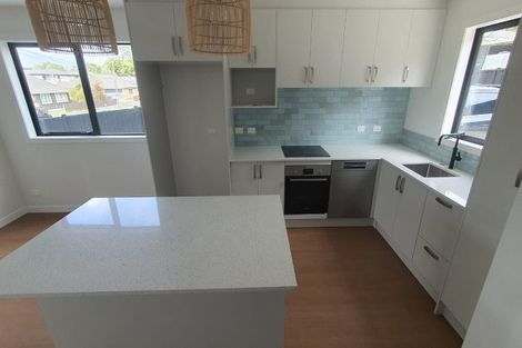 Photo of property in 15b Speedy Crescent, Hillcrest, Auckland, 0627