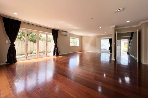 Photo of property in 5 Wye Oak Drive, Schnapper Rock, Auckland, 0632