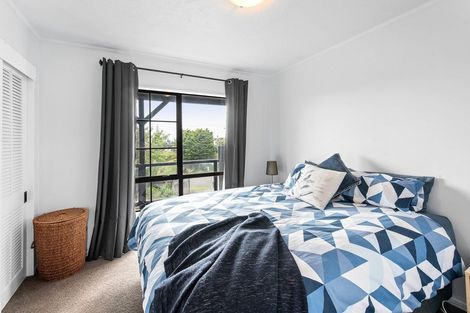 Photo of property in 4 Pine Ridge Terrace, Waikanae Beach, Waikanae, 5036