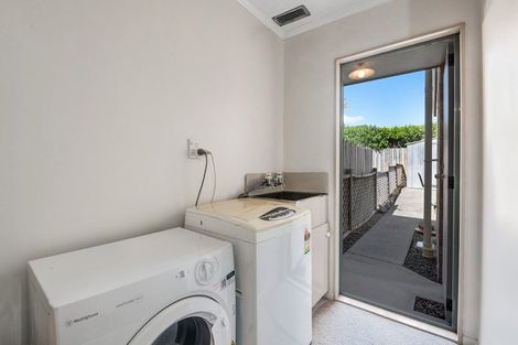 Photo of property in 6 The Boulevard, Red Beach, 0932