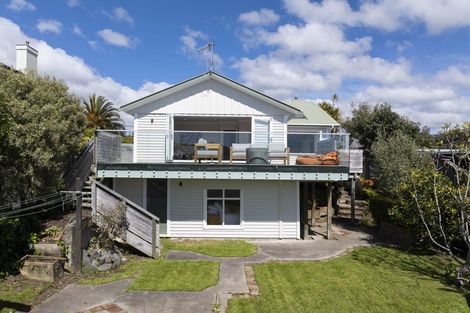 Photo of property in 29 Seaview Road, Paremata, Porirua, 5024