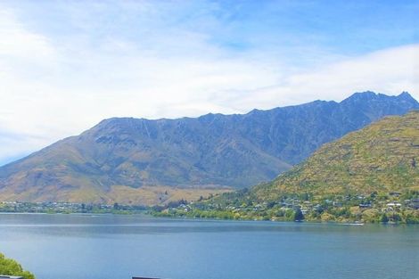 Photo of property in La Residence Du Lac, 34/527 Frankton Road, Queenstown, 9300