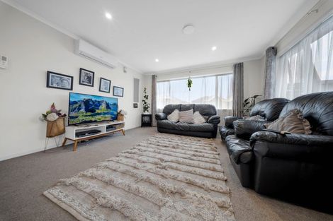 Photo of property in 28 Rainsford Road, Pukekohe, 2120