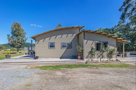 Photo of property in 523 Arapaepae Road, Ohau, Levin, 5570