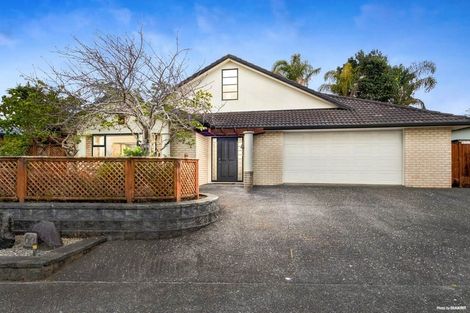 Photo of property in 63 Mt Lebanon Crescent, The Gardens, Auckland, 2105