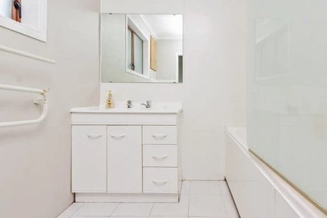 Photo of property in 3/30 Ferndale Road, Mount Wellington, Auckland, 1060