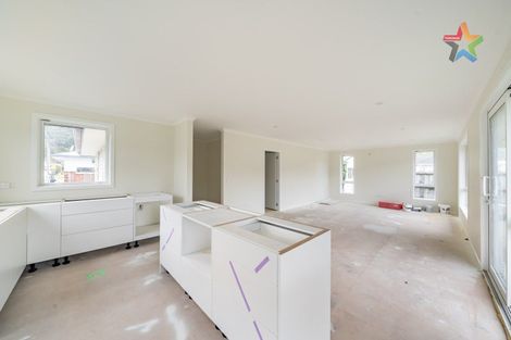 Photo of property in 298a Stokes Valley Road, Stokes Valley, Lower Hutt, 5019