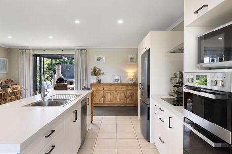 Photo of property in 142 Longview Drive, Papamoa Beach, Papamoa, 3118