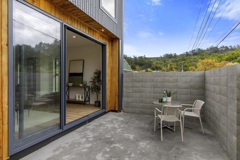 Photo of property in 1/33 Raukawa Street, Stokes Valley, Lower Hutt, 5019