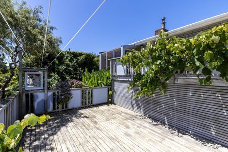 Photo of property in 7 Kawau Grove, Waikanae Beach, Waikanae, 5036