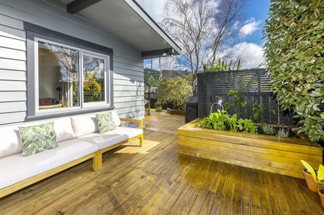 Photo of property in 2 Hobbit Lane, Pinehaven, Upper Hutt, 5371