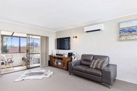 Photo of property in 2/33 Golf Road, Mount Maunganui, 3116