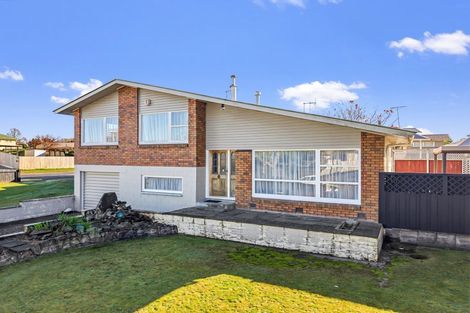 Photo of property in 1 Joanna Place, Deanwell, Hamilton, 3206
