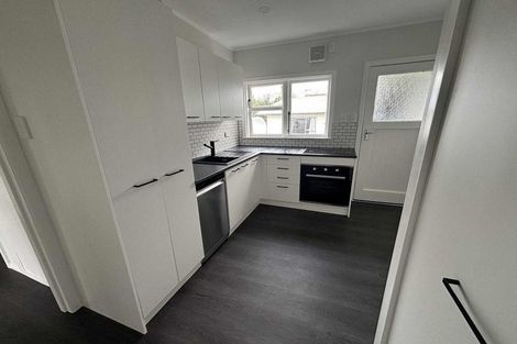 Photo of property in 88 Victoria Street, Carterton, 5713