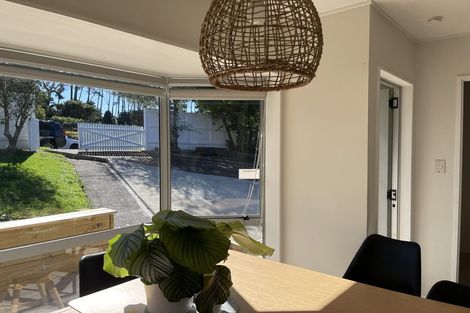 Photo of property in 81 Kemp Road, Massey, Auckland, 0614