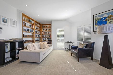 Photo of property in 2/39 Eastcliffe Road, Castor Bay, Auckland, 0620