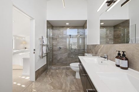 Photo of property in 112 Karewa Parade, Papamoa Beach, Papamoa, 3118