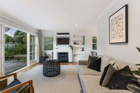 Photo of property in 6 Dell Way, Bucklands Beach, Auckland, 2014