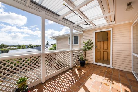 Photo of property in 16 Kereru Street, Henderson, Auckland, 0612