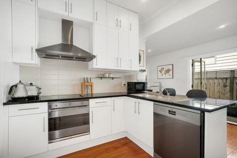 Photo of property in 9 Powell Street, Avondale, Auckland, 1026