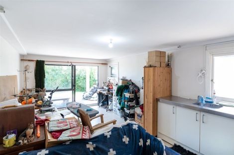 Photo of property in 5 Griffiths Place, Te Atatu South, Auckland, 0610