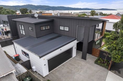 Photo of property in 16 Cuba Street, Petone, Lower Hutt, 5012