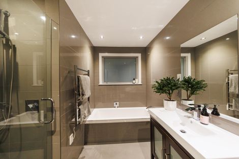 Photo of property in 34 Churchill Avenue, Hokowhitu, Palmerston North, 4410