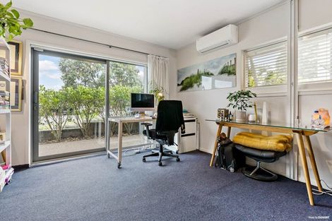 Photo of property in 5 Fortyfoot Lane, Sunnyhills, Auckland, 2010