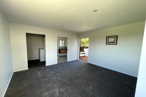 Photo of property in 1425 Whangaparaoa Road, Army Bay, Whangaparaoa, 0930