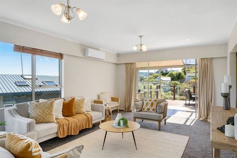 Photo of property in 18 Gordon Road, Plimmerton, Porirua, 5026