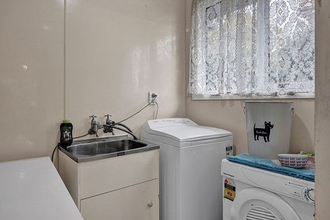 Photo of property in 76 High Street, Eltham, 4322