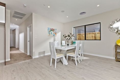 Photo of property in 30 Windlass Street, Long Bay, Auckland, 0630