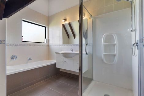 Photo of property in 307 Duck Creek Road, Stillwater, Silverdale, 0993