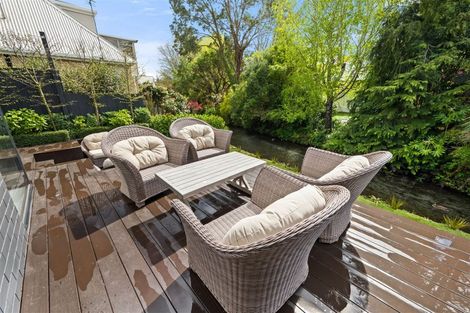 Photo of property in 2/17 Woodford Terrace, Ilam, Christchurch, 8053