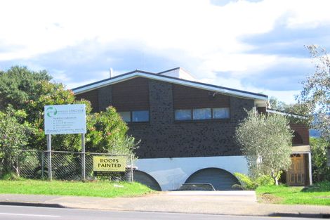 Photo of property in 200 Great North Road, Glendene, Auckland, 0612